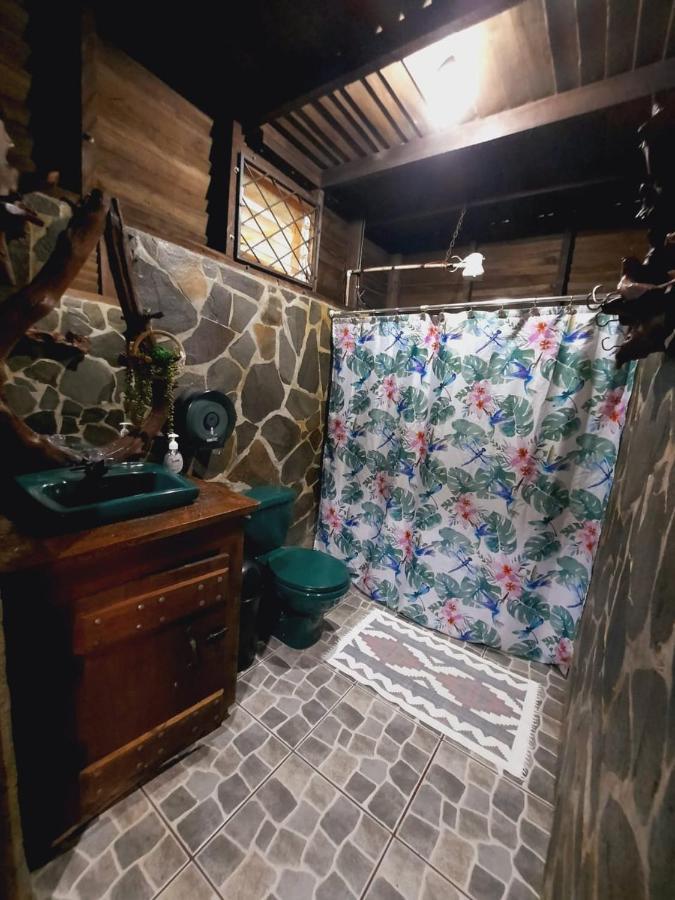 Cabanas Montanas Del Tenorio Rio Celeste المظهر الخارجي الصورة